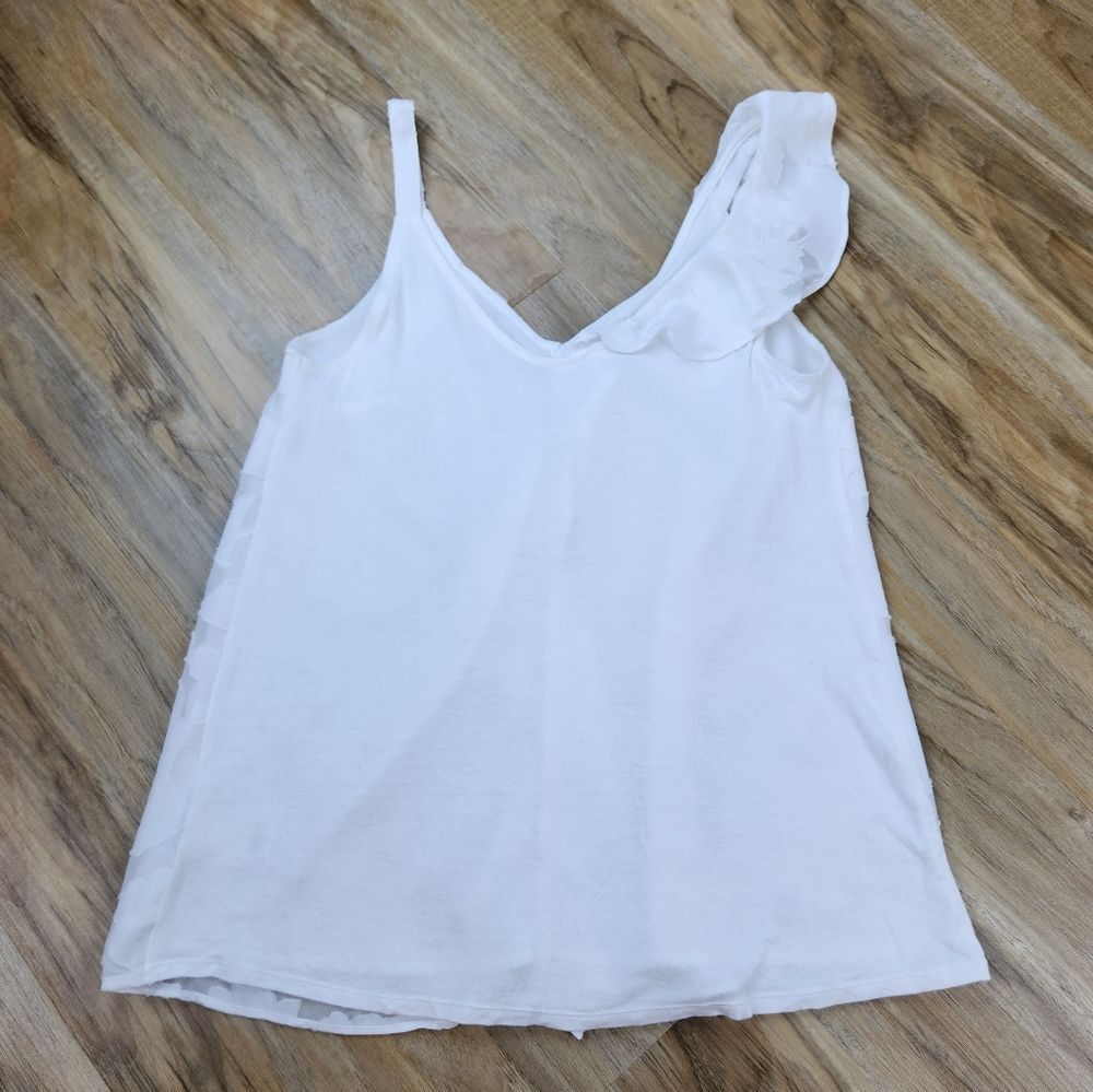☔️💜White Cascading Ruffle Front Sleeveless Top Small - Picture 2 of 12